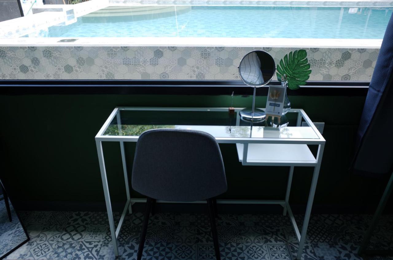 Chiangmai Moli Inn (Adults Only) Chiang Mai Dış mekan fotoğraf