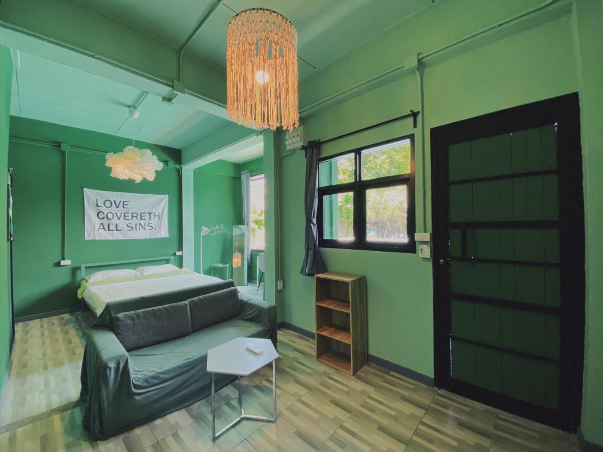 Chiangmai Moli Inn (Adults Only) Chiang Mai Dış mekan fotoğraf